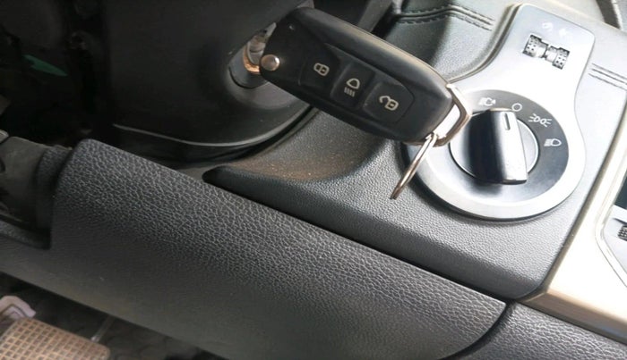 2017 Tata Hexa XTA 4X2 7 STR, Diesel, Automatic, 71,510 km, interior