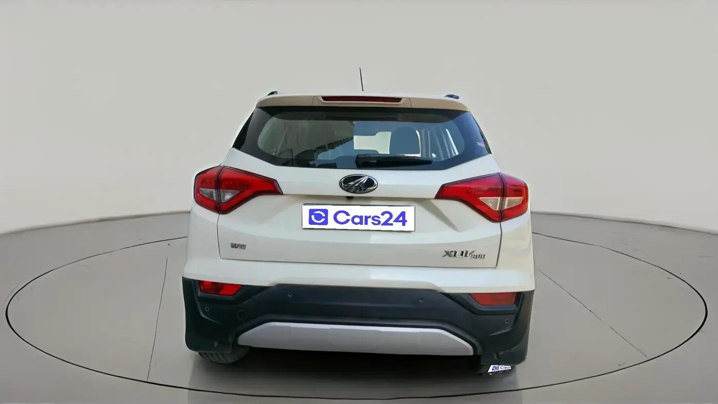 2020 Mahindra XUV300 W8 1.2 PETROL, Petrol, Manual, 37,708 km, exterior