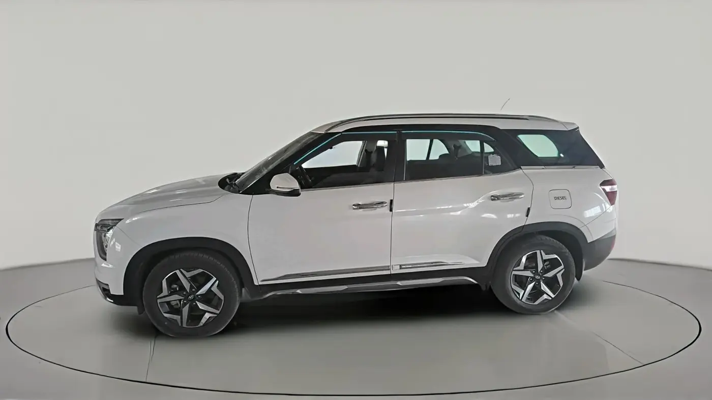 2022 Hyundai ALCAZAR PRESTIGE(O) EXE 1.5 AT 7STR, Diesel, Automatic, 93,332 km, exterior