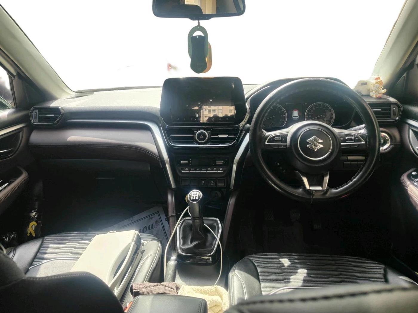2023 Maruti Grand Vitara ZETA SMART HYBRID, Petrol, Manual, 27,102 km, interior