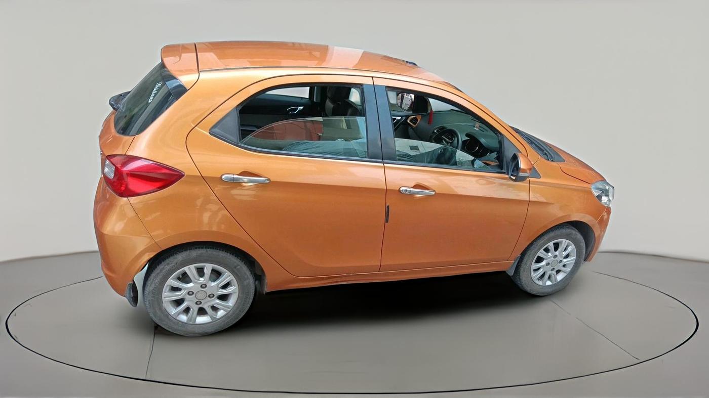 2017 Tata Tiago XZ PETROL, Petrol, Manual, 31,010 km, exterior