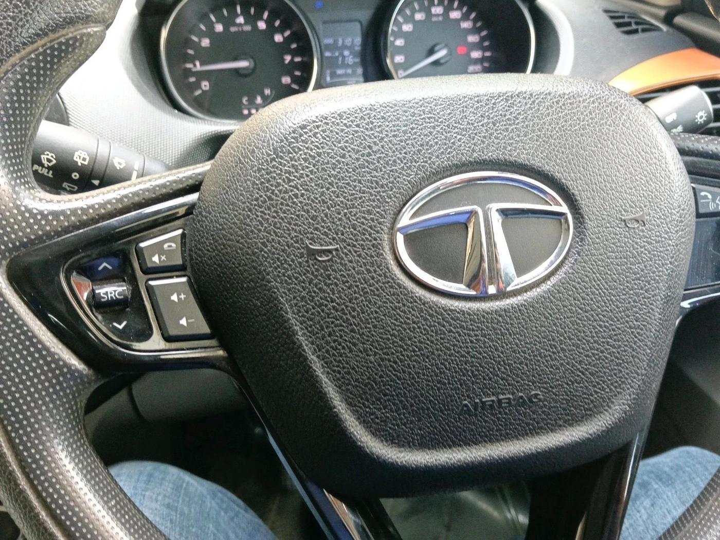 2017 Tata Tiago XZ PETROL, Petrol, Manual, 31,010 km, interior