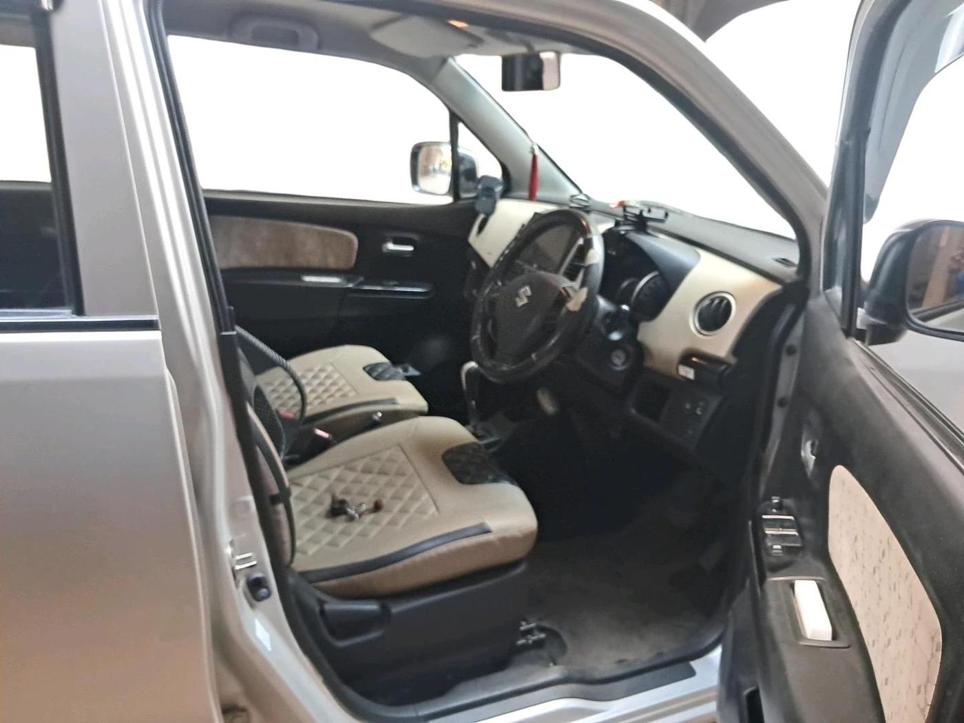2018 Maruti Wagon R 1.0 VXI AMT, Petrol, Automatic, 86,500 km, interior
