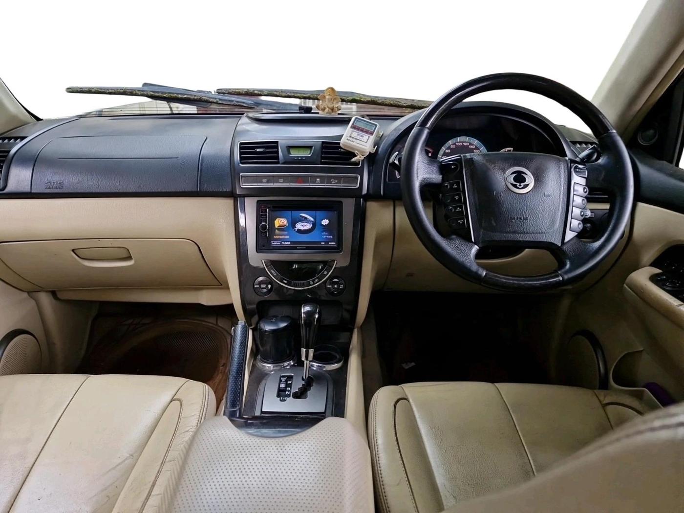 2013 Ssangyong Rexton RX7, Diesel, Automatic, 3,73,050 km, interior