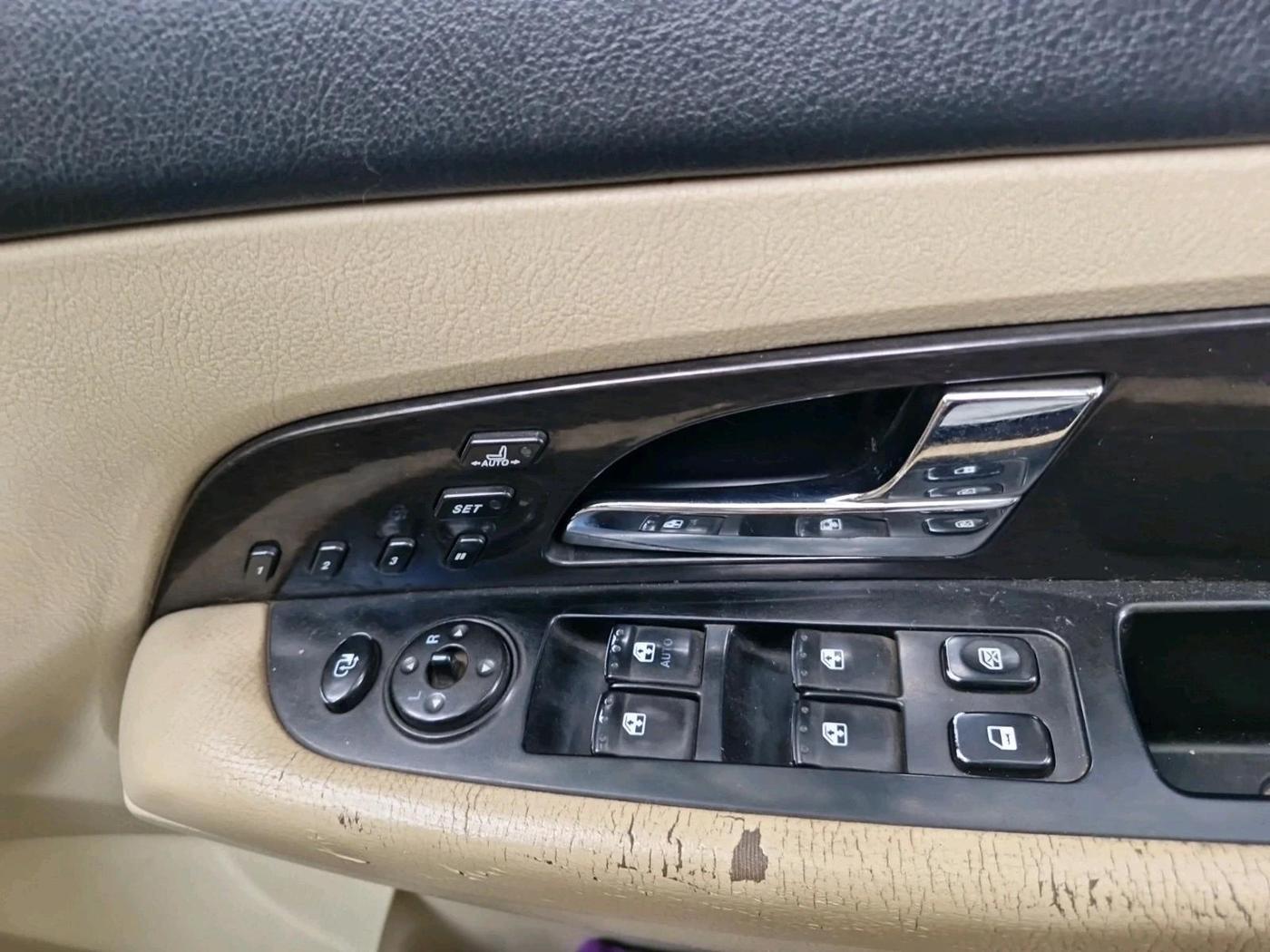 2013 Ssangyong Rexton RX7, Diesel, Automatic, 3,73,050 km, interior