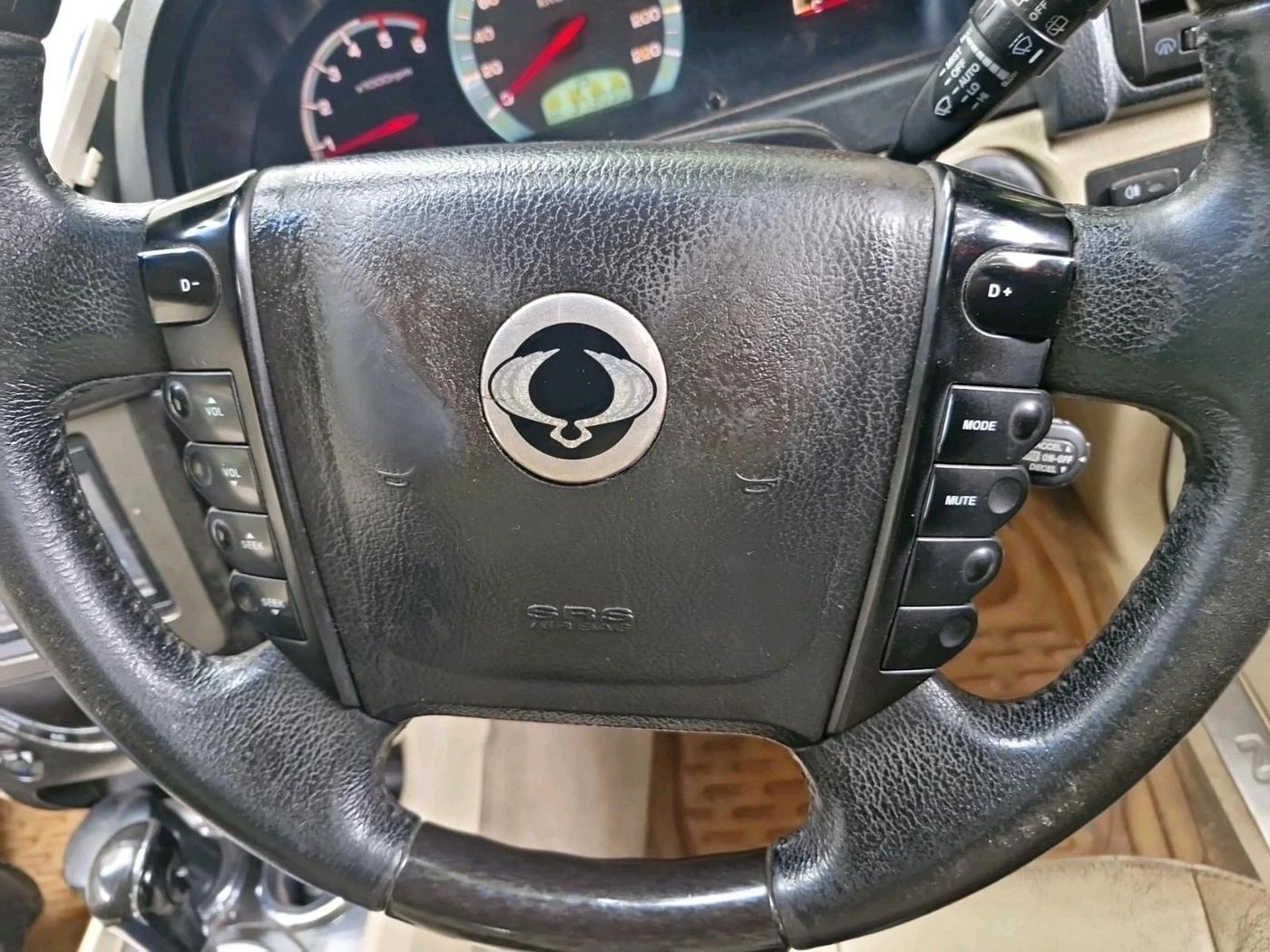 2013 Ssangyong Rexton RX7, Diesel, Automatic, 3,73,050 km, interior