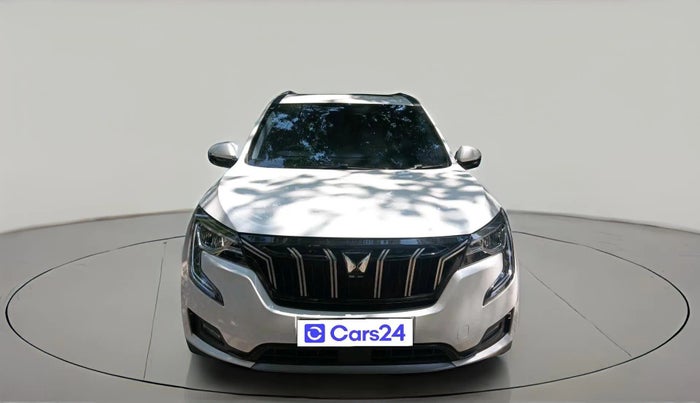 2025 Mahindra XUV700 AX 7 LUXURY D AT 7 STR, Diesel, Automatic, 8,298 km, exterior