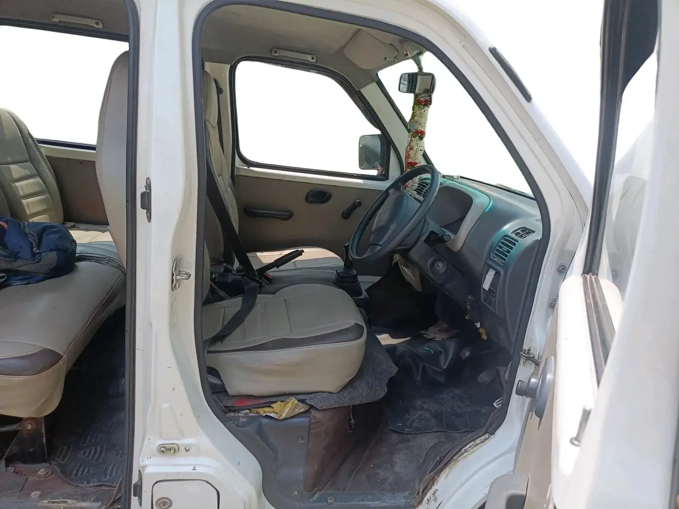 2013 Maruti Eeco 5 STR, Petrol, Manual, 2,71,496 km, interior
