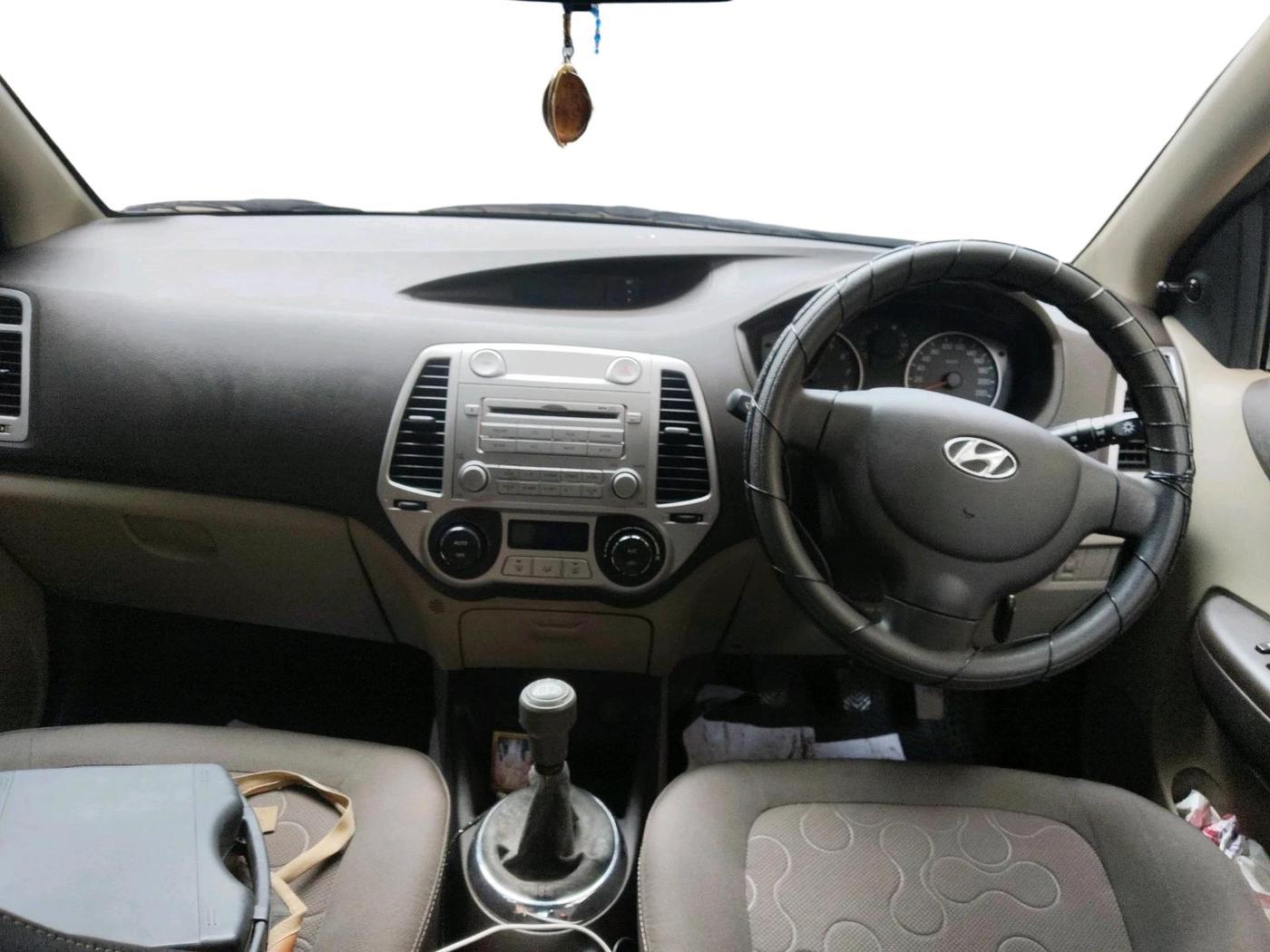 2011 Hyundai i20 MAGNA 1.2, Petrol, Manual, 10,969 km, interior