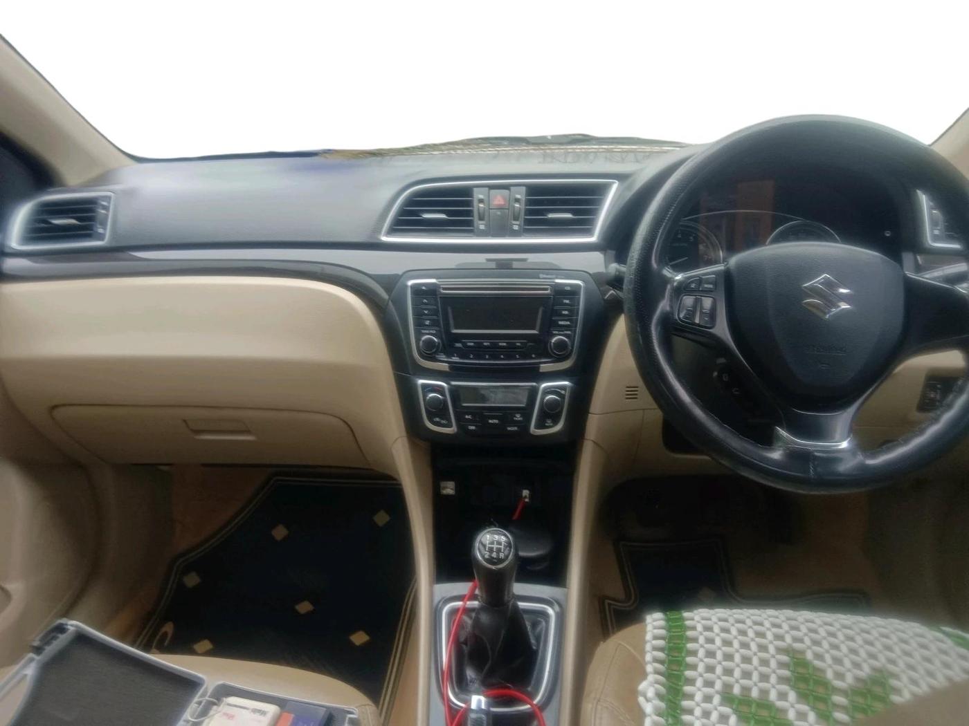 2015 Maruti Ciaz ZXI, CNG, Manual, 1,72,433 km, interior
