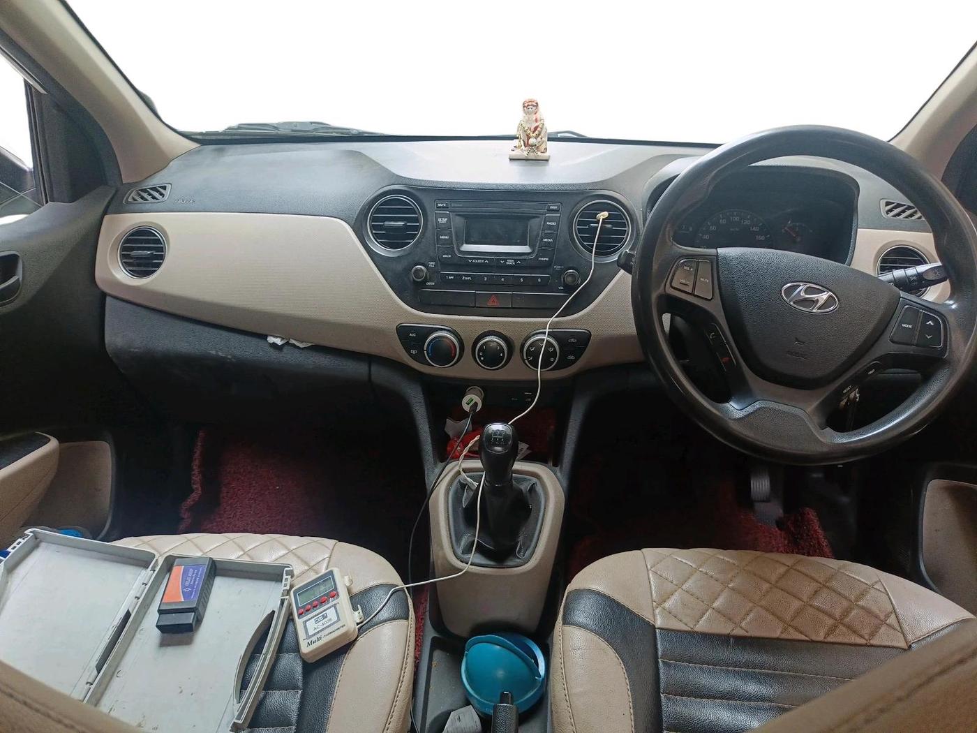 2018 Hyundai Xcent S 1.2, Petrol, Manual, 2,01,933 km, interior