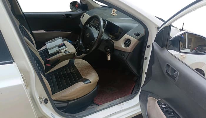2018 Hyundai Xcent S 1.2, Petrol, Manual, 2,01,933 km, interior