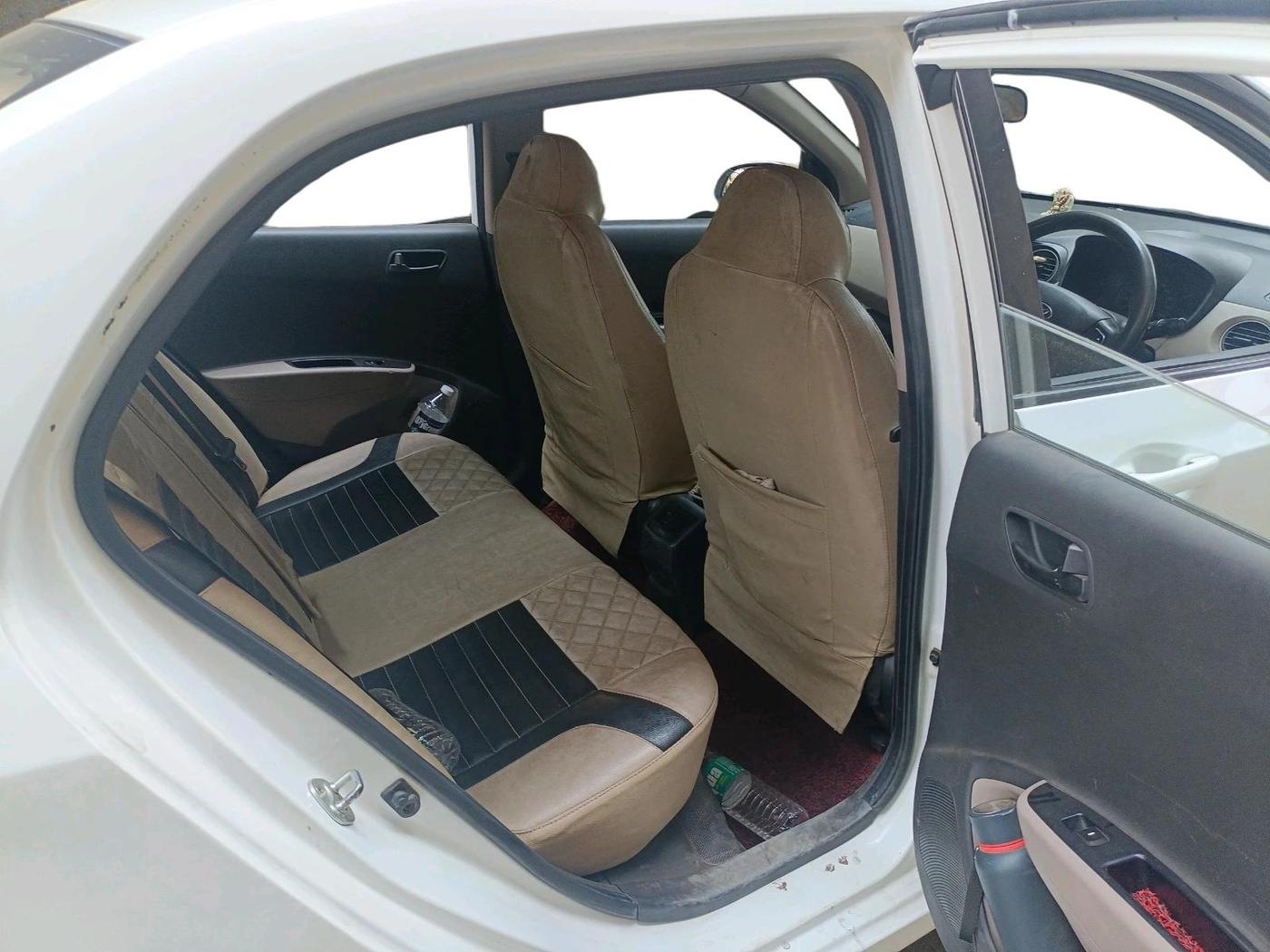 2018 Hyundai Xcent S 1.2, Petrol, Manual, 2,01,933 km, interior