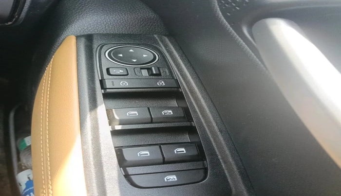 2025 KIA SONET 	 HTX 1.0 TURBO DCT, Petrol, Automatic, 2,493 km, interior