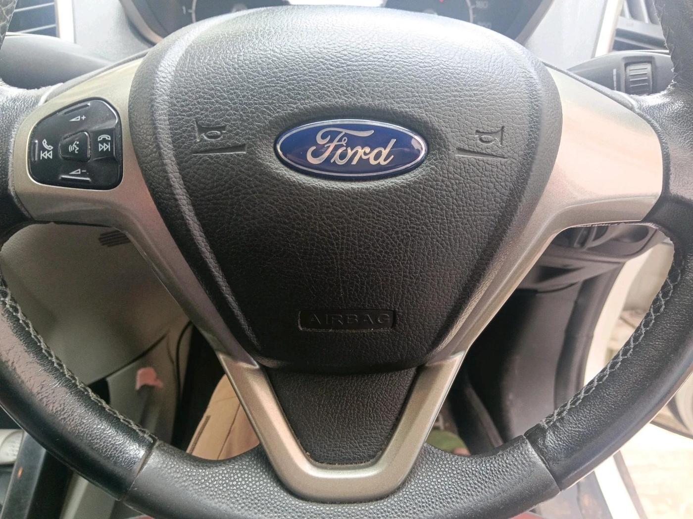 2013 Ford Ecosport TITANIUM 1.5L PETROL, Petrol, Manual, 1,04,886 km, interior