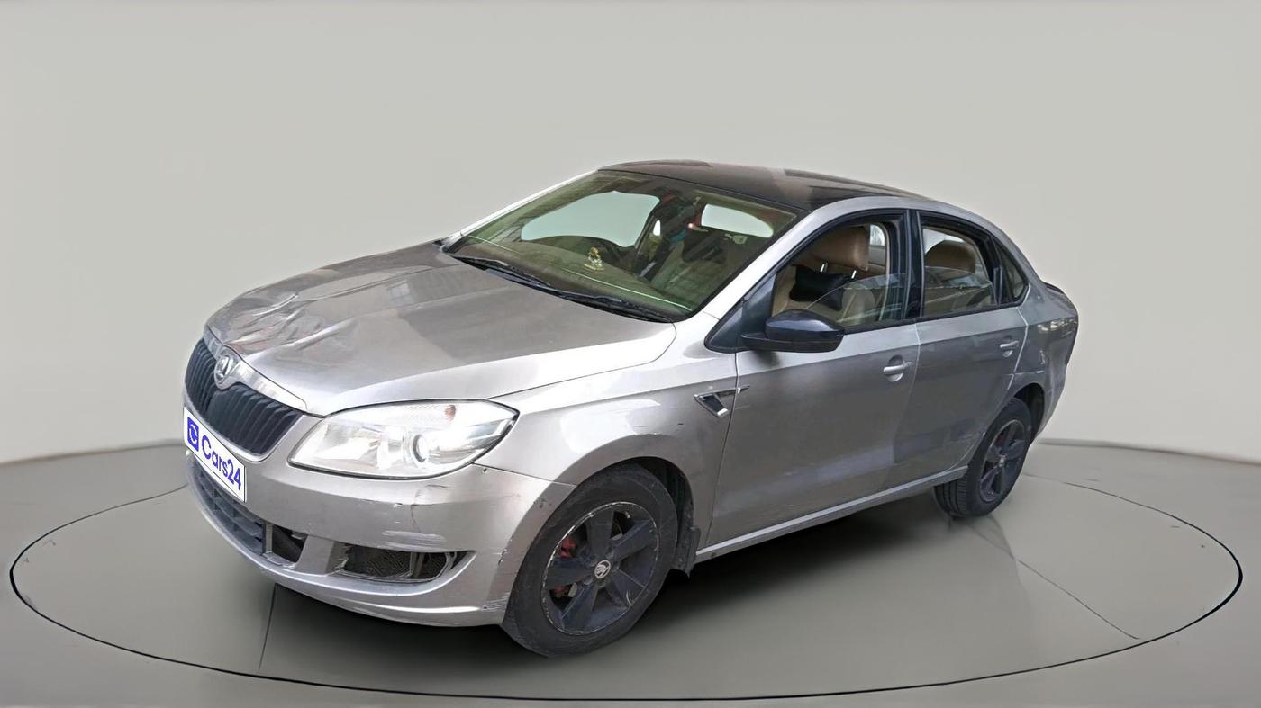 2015 Skoda Rapid AMBITION 1.5 TDI AT, Diesel, Automatic, 1,36,185 km, exterior