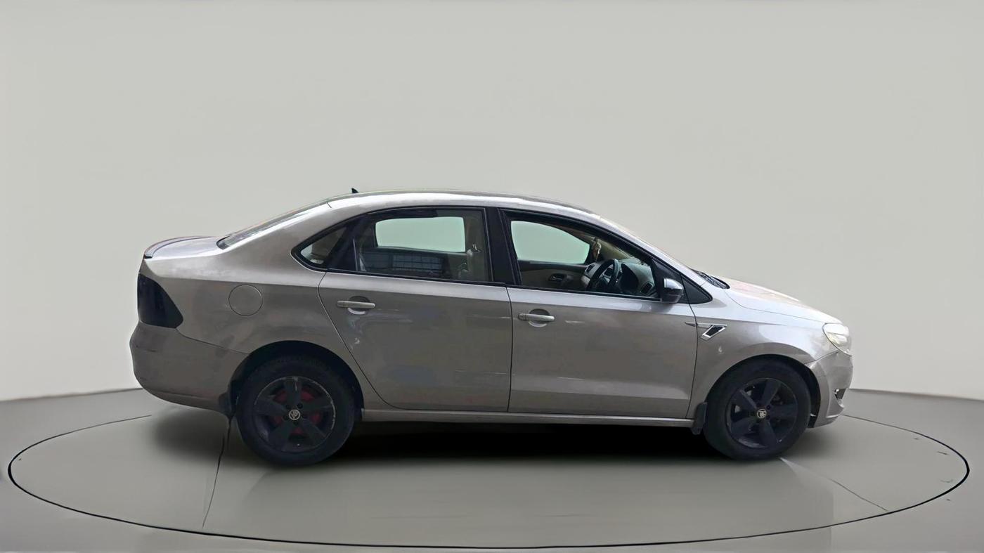 2015 Skoda Rapid AMBITION 1.5 TDI AT, Diesel, Automatic, 1,36,185 km, exterior