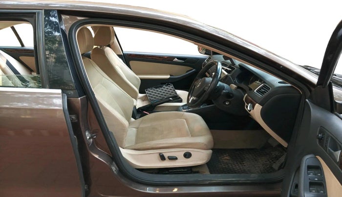 2014 Volkswagen Jetta HIGHLINE TDI AT, Diesel, Automatic, 94,473 km, interior