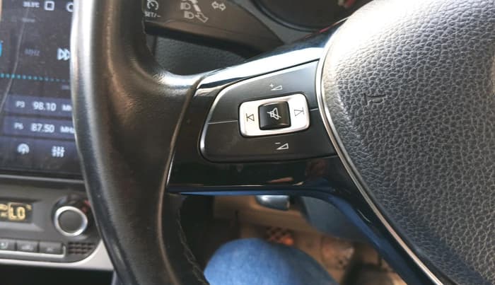 2016 Volkswagen Polo HIGHLINE1.2L, Petrol, Manual, 31,983 km, interior