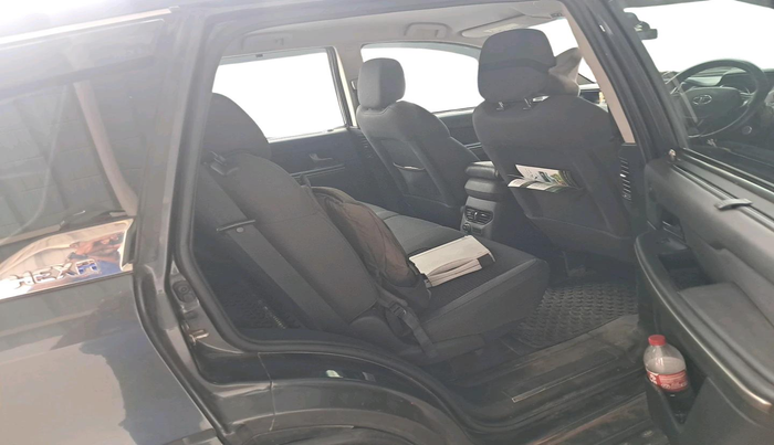 2018 Tata Hexa XMA 4X2 7 STR, Diesel, Automatic, 1,09,240 km, interior