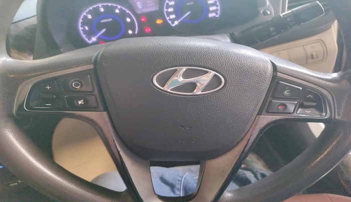 2015 Hyundai Verna FLUIDIC 1.6 CRDI S(O) 4S, Diesel, Manual, 1,76,262 km, interior