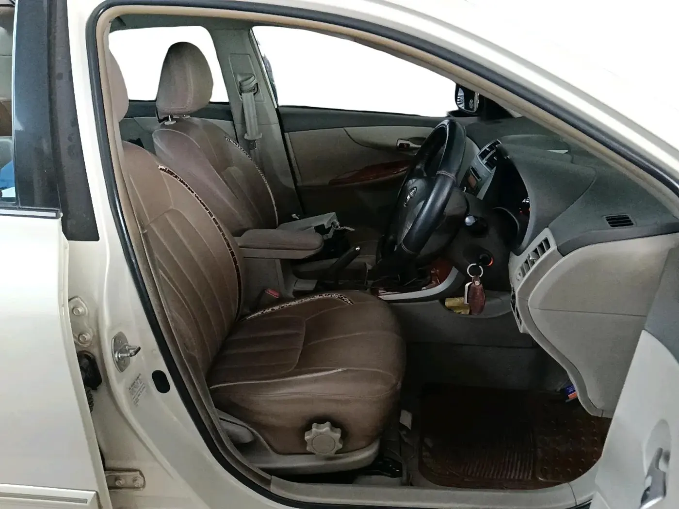2010 Toyota Corolla Altis G PETROL, Petrol, Manual, 69,480 km, interior
