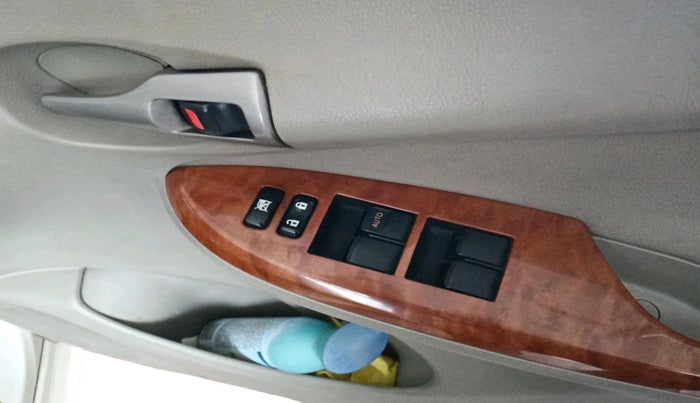 2010 Toyota Corolla Altis G PETROL, Petrol, Manual, 69,480 km, interior