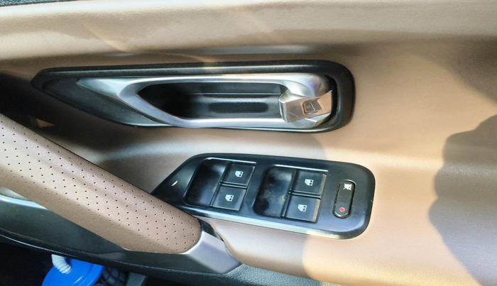 2022 Tata Harrier XZ PLUS 2.0L DUAL TONE, Diesel, Manual, 33,123 km, interior