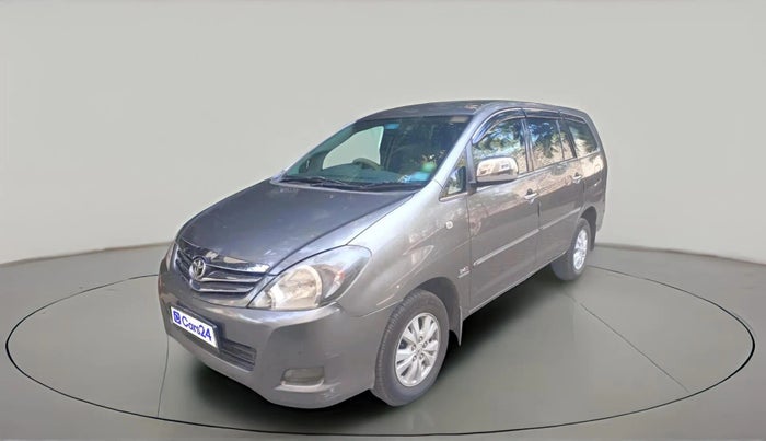 2011 Toyota Innova V 2.5 8 STR, Diesel, Manual, 1,72,180 km, exterior