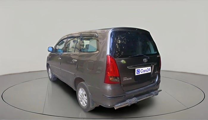 2011 Toyota Innova V 2.5 8 STR, Diesel, Manual, 1,72,180 km, exterior