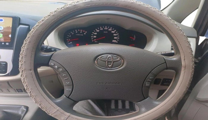 2011 Toyota Innova V 2.5 8 STR, Diesel, Manual, 1,72,180 km, interior