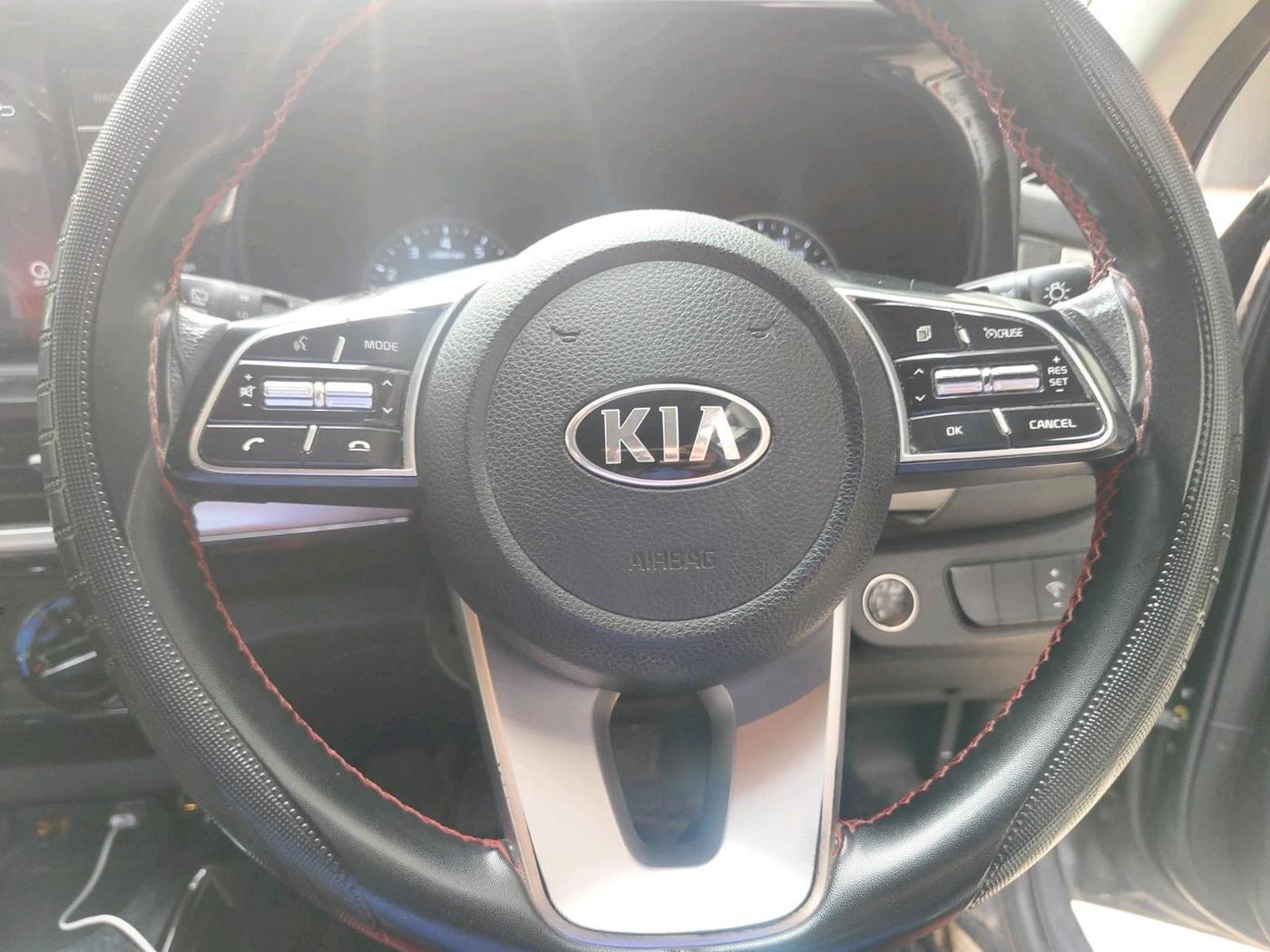 2020 KIA SELTOS HTK PLUS 1.5, Petrol, Manual, 26,773 km, interior