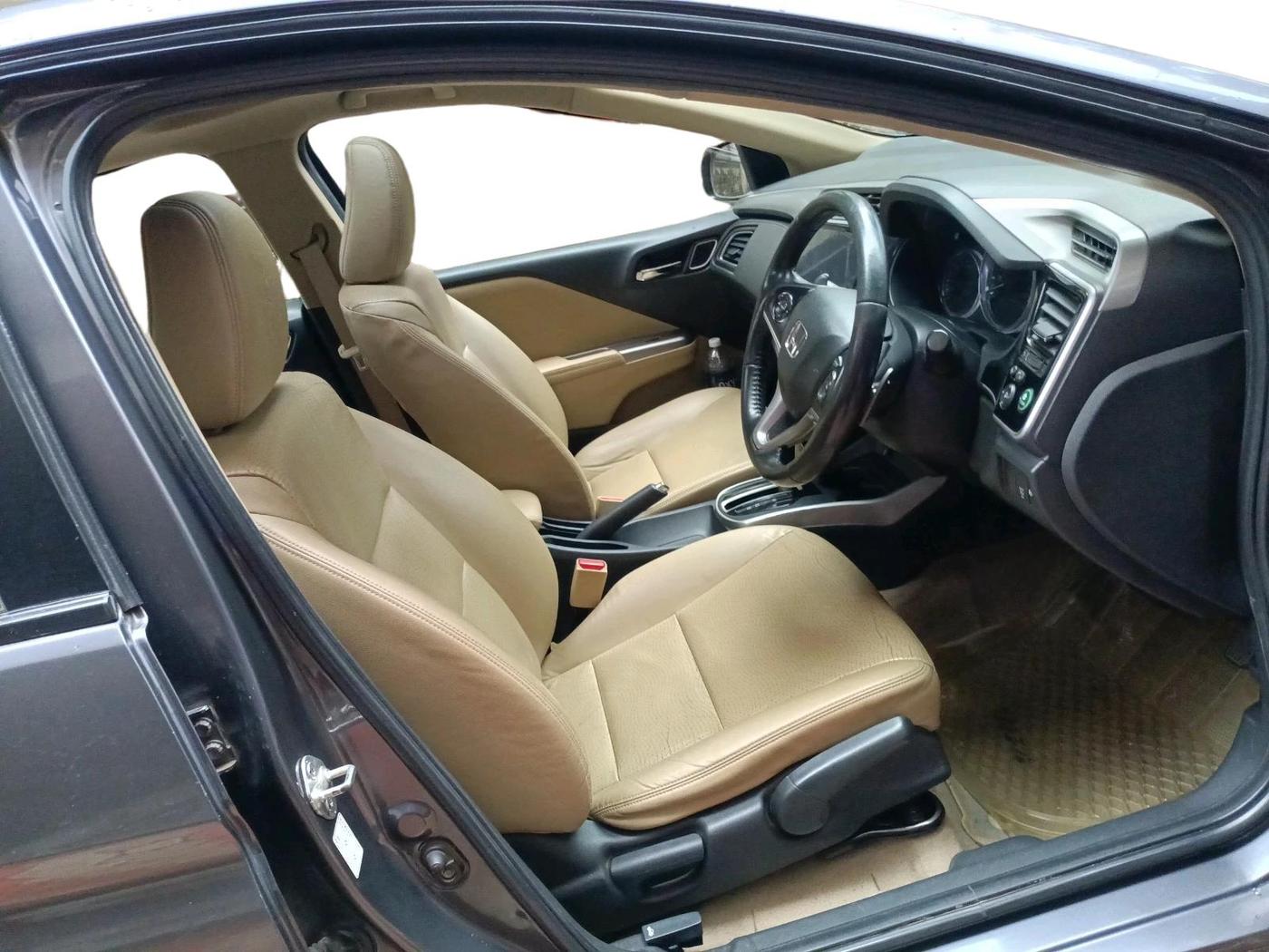 2018 Honda City 1.5L I-VTEC VX CVT, Petrol, Automatic, 1,59,221 km, interior