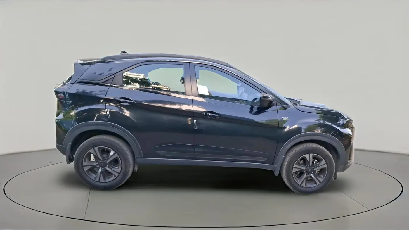 2024 Tata NEXON Fearless Plus S 1.2 Revotron 7DCA Dark Edition, Petrol, Automatic, 14,698 km, exterior