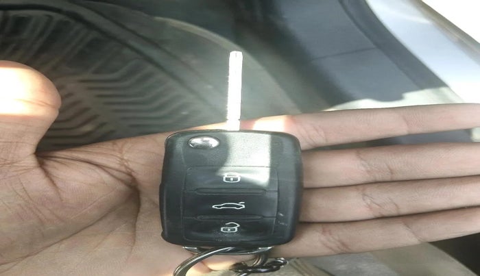 2014 Volkswagen Jetta HIGHLINE TDI AT, Diesel, Automatic, 1,67,517 km, interior