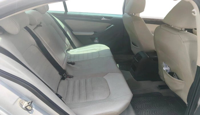 2014 Volkswagen Jetta HIGHLINE TDI AT, Diesel, Automatic, 1,67,517 km, interior