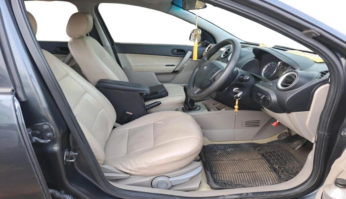 2009 Ford Fiesta EXI 1.6 PETROL, CNG, Manual, 1,18,111 km, interior