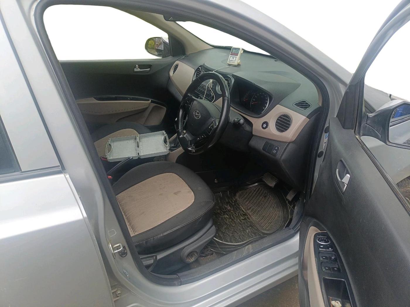 2015 Hyundai Grand i10 ASTA AT 1.2 KAPPA VTVT, Petrol, Automatic, 52,765 km, interior