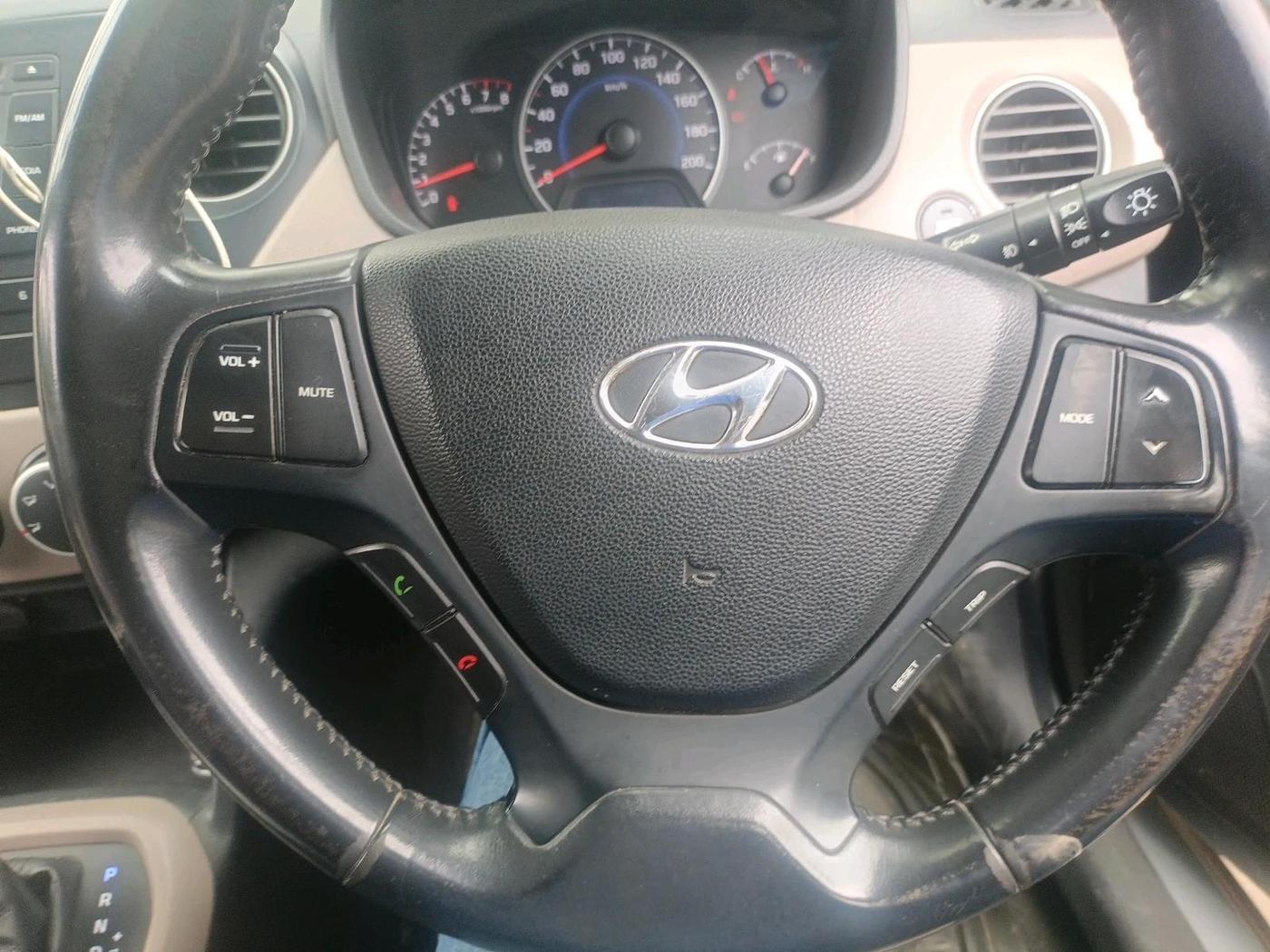 2015 Hyundai Grand i10 ASTA AT 1.2 KAPPA VTVT, Petrol, Automatic, 52,765 km, interior