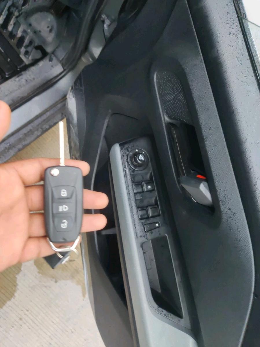 2026 Tata PUNCH Pure Plus CNG AMT, CNG, Automatic, 2,945 km, interior