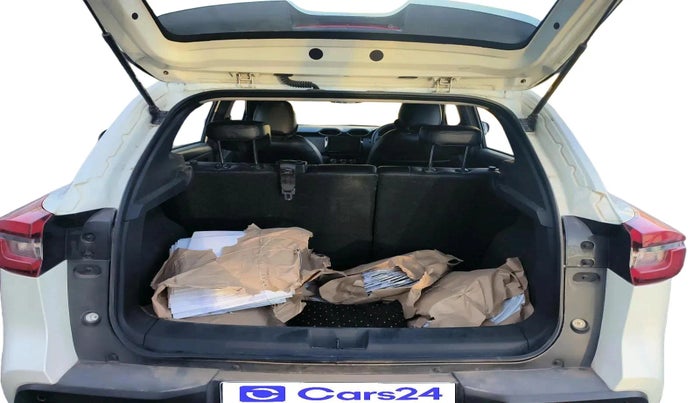 2025 Nissan MAGNITE Visia EZ-Shift, Petrol, Automatic, 18,724 km, exterior