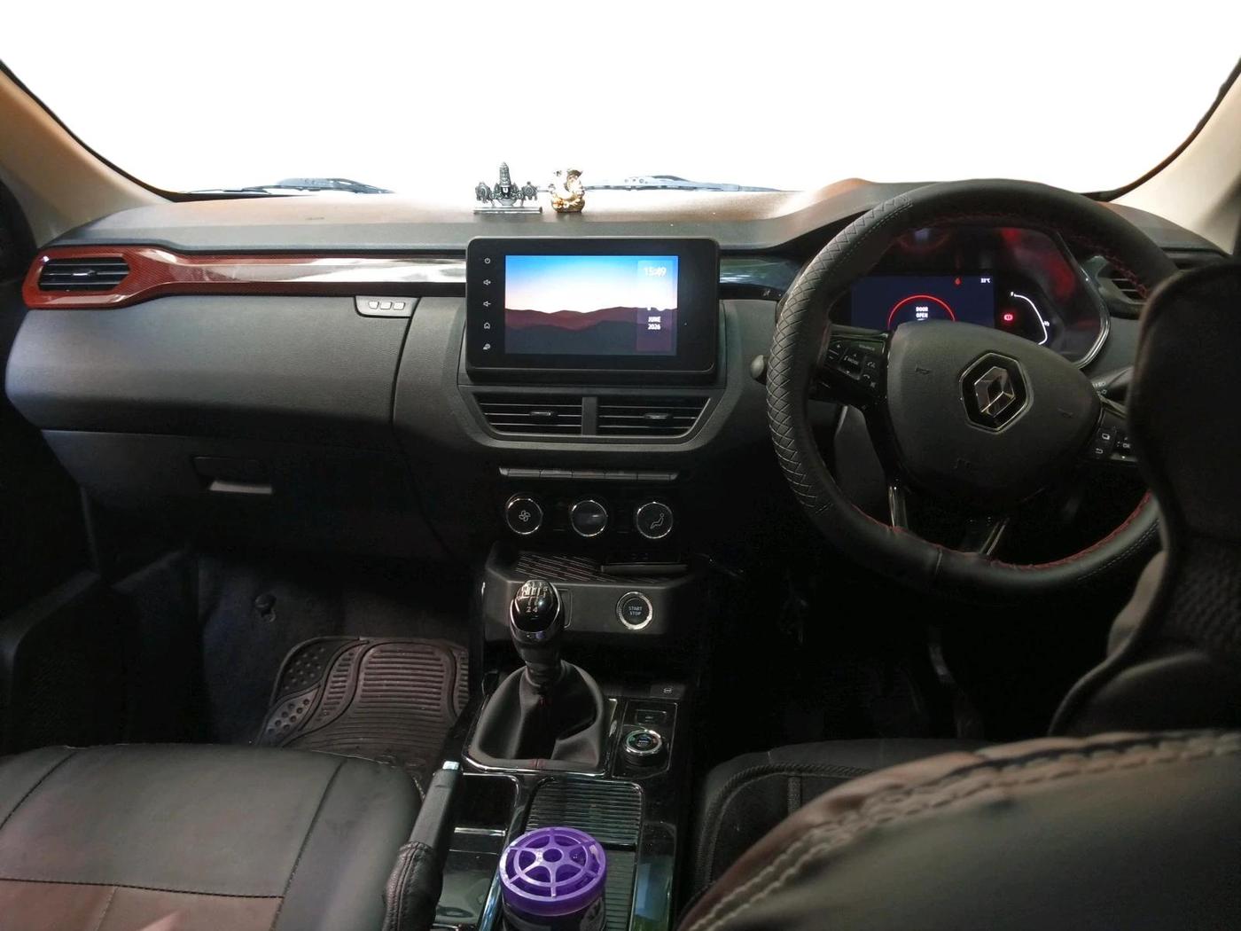 2022 Renault Kiger RXZ MT, Petrol, Manual, 19,330 km, interior