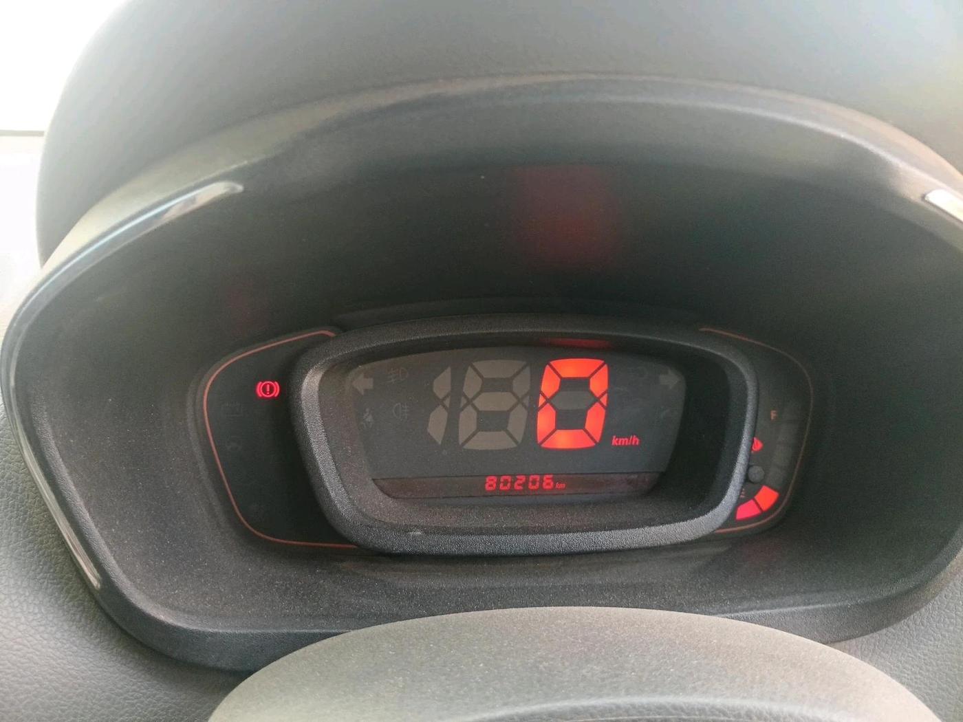 2016 Renault Kwid RXT 0.8, Petrol, Manual, 80,205 km, interior