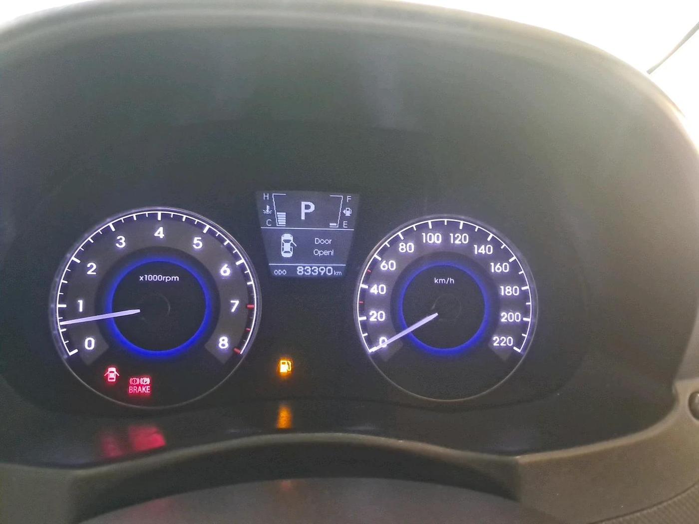 2012 Hyundai Verna FLUIDIC 1.6 VTVT SX OPT AT, Petrol, Automatic, 83,390 km, interior
