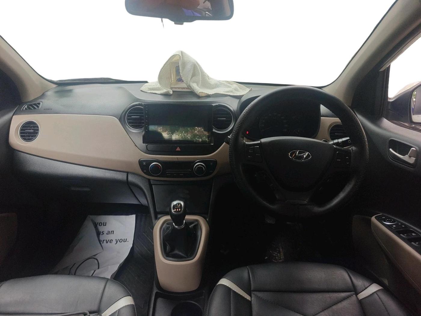 2014 Hyundai Xcent SX 1.2 (O), Petrol, Manual, 49,175 km, interior
