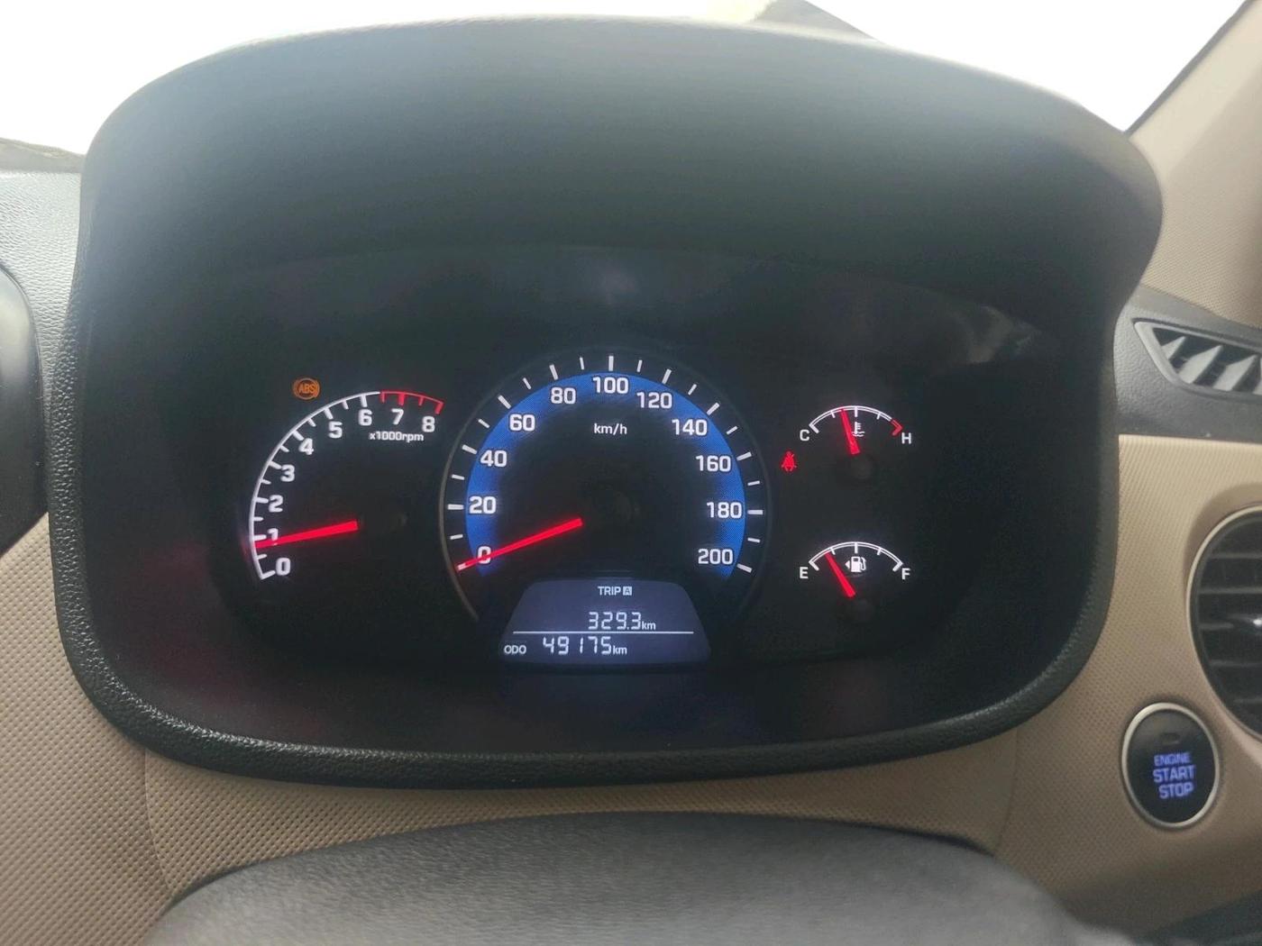 2014 Hyundai Xcent SX 1.2 (O), Petrol, Manual, 49,175 km, interior