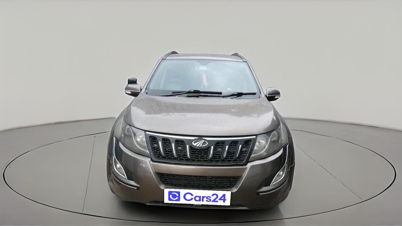 2017 Mahindra XUV500 W10 AT, Diesel, Automatic, 1,19,235 km, exterior