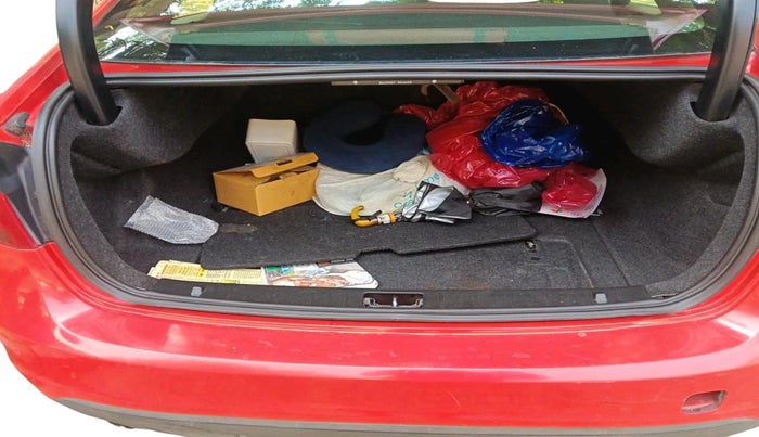 2013 Volvo S60 SUMMUM D5, Diesel, Automatic, 1,06,027 km, exterior