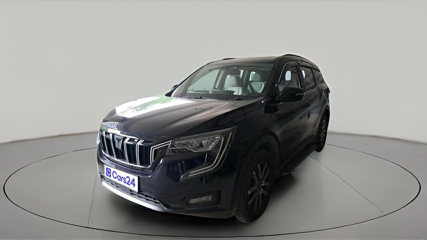 2025 Mahindra XUV700 AX 7 P AT 7 STR, Petrol, Automatic, 6,167 km, exterior