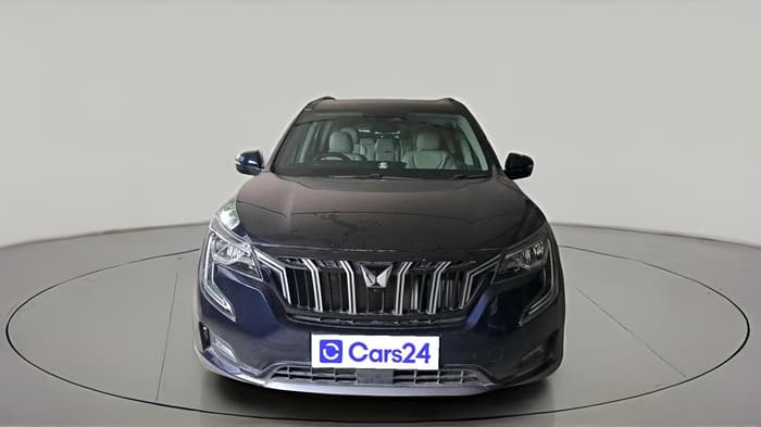 2025 Mahindra XUV700 AX 7 P AT 7 STR, Petrol, Automatic, 6,500 km, exterior